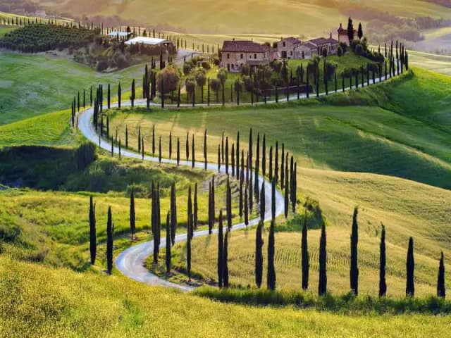 Tuscany: Vineyards, Hilltop Towns & Timeless Italy